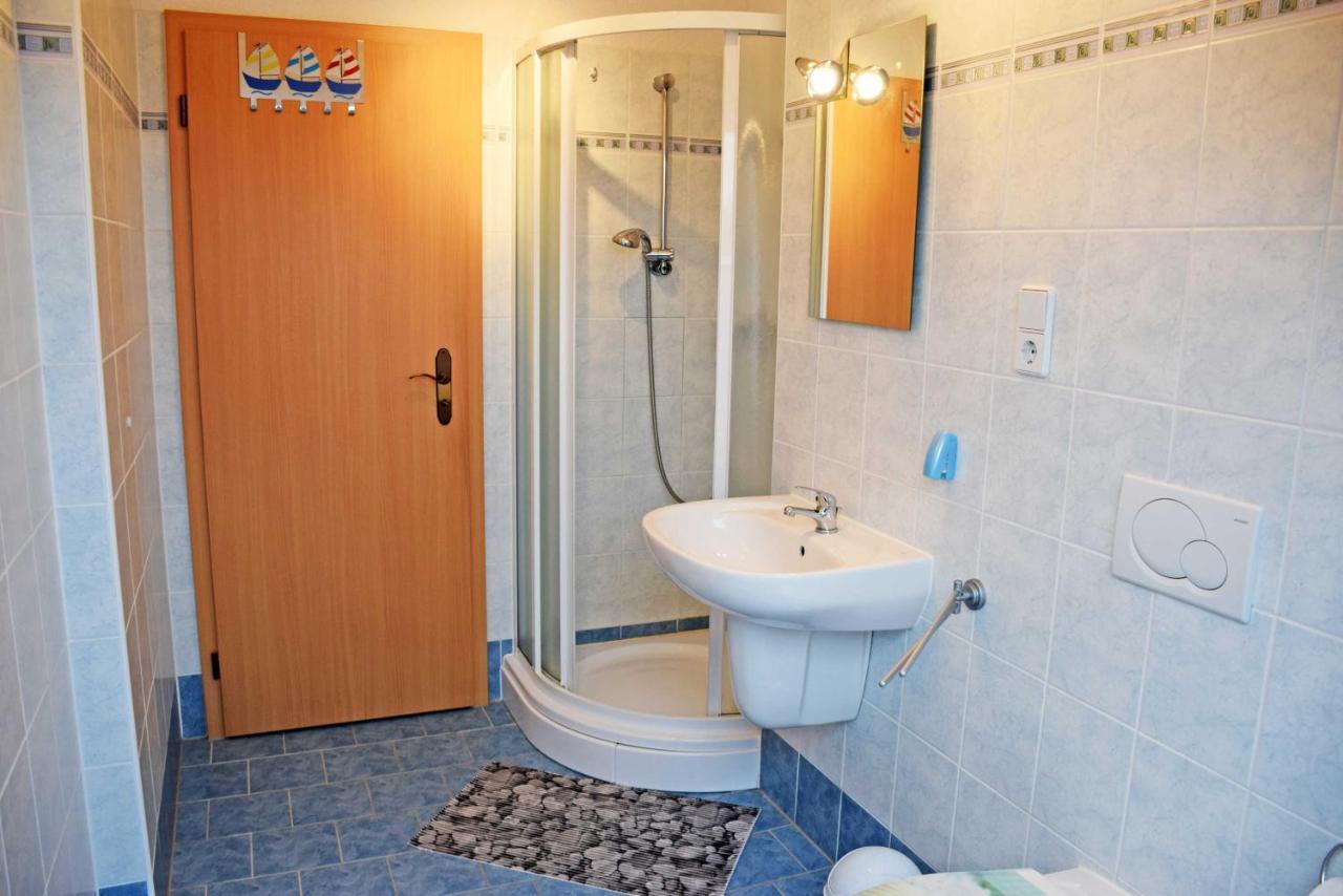 Ferienappartement Petra Kliesow Gager Kamer foto
